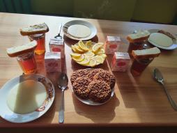 Вторник. "Неделя витаминизации" В рацион на завтрак добавлен Лимончик и злаковое печенье.